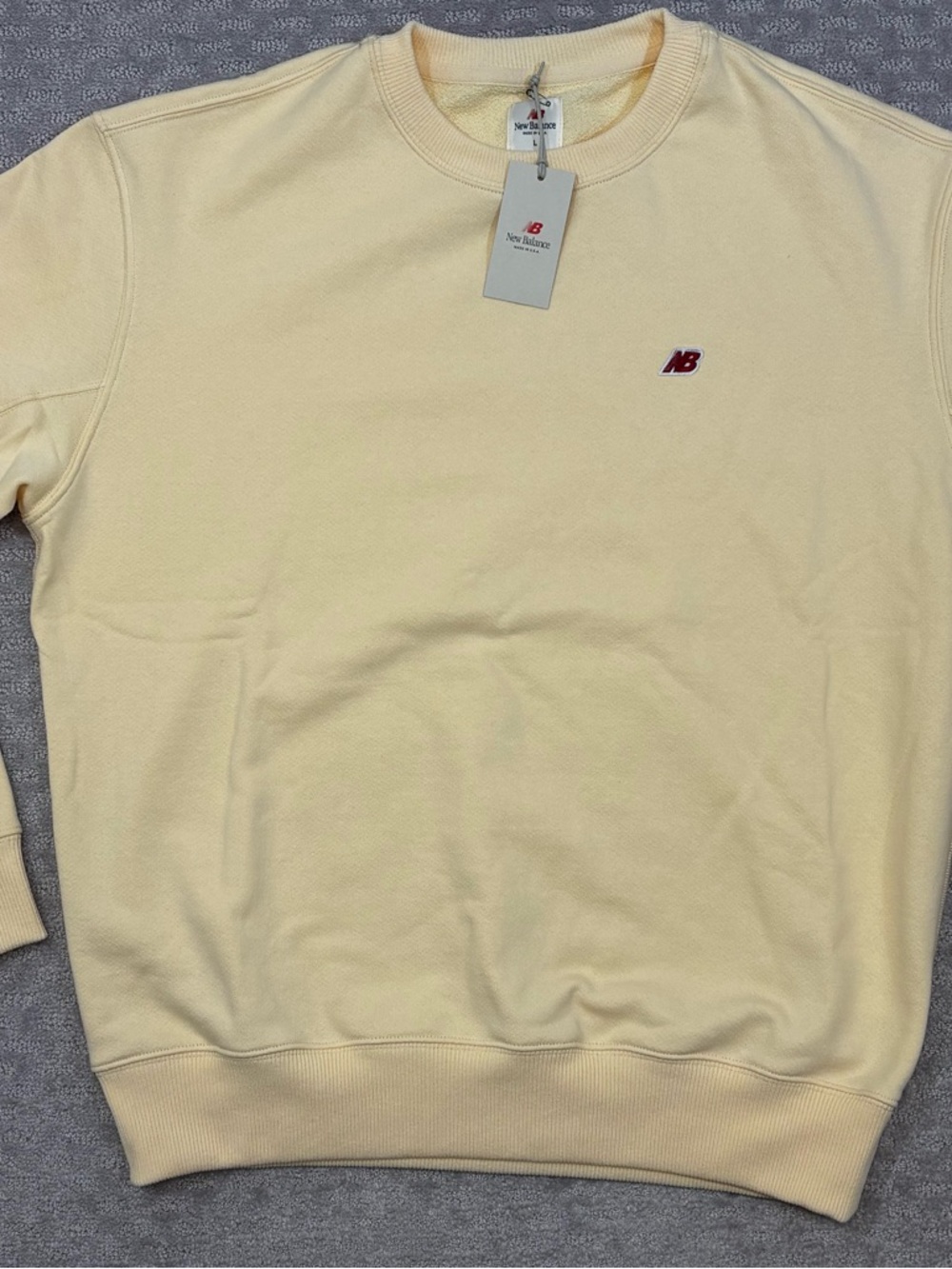 New Balance Made in USA Core Crewneck Sweatshirt Calcium Color Men’s  Size L NEW - Picture 3 of 8
